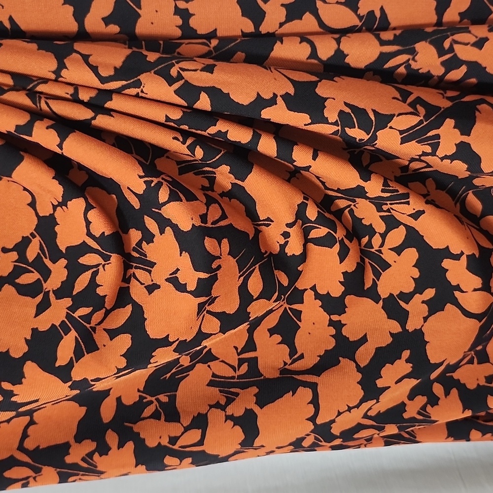 Amazon essentials - Picture 3 of 9